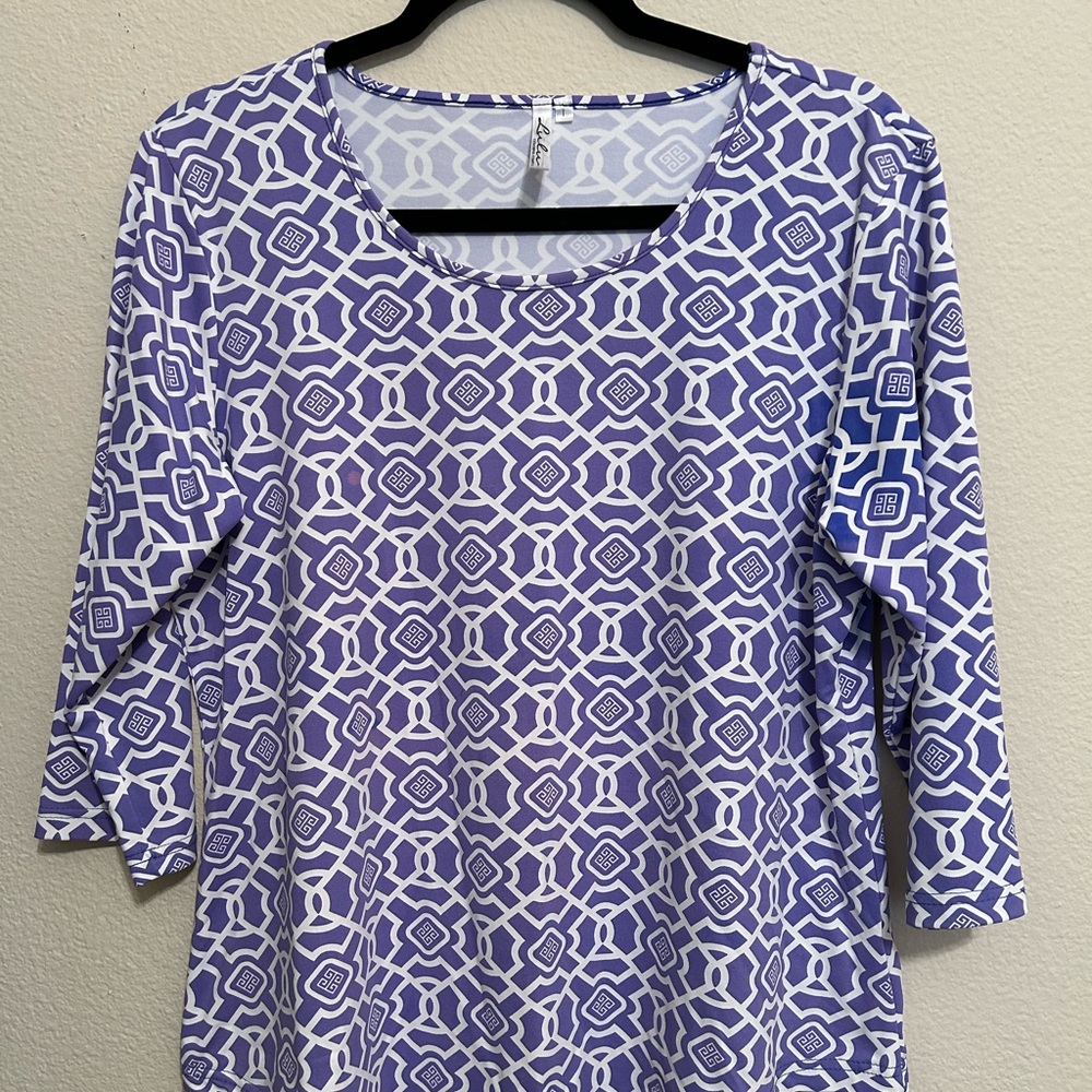 Lulu B Geometric Patterned Lavender Purple and White Women's Top upf upv
